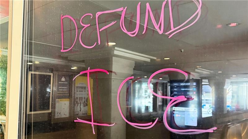 Trump deutet Umschwenken in Minneapolis an Die umstrittene Einwanderungsbehörde ICE steht im Zentrum der Kritik.