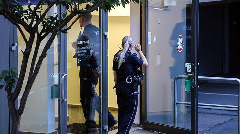 Die unbekannte Frau nahm den sieben Tage alten Jungen aus einem Patientenzimmer mit.