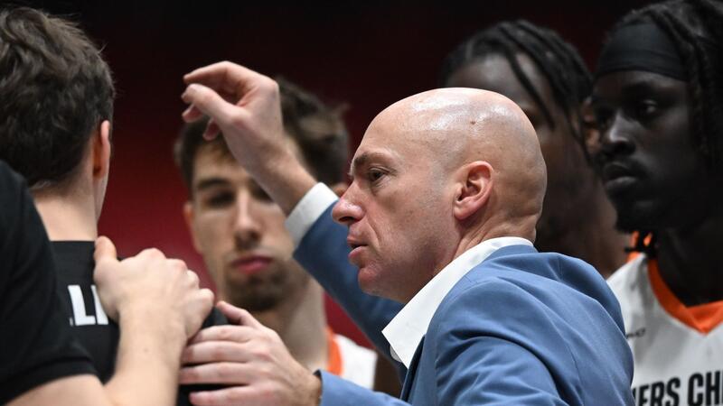 17 Siege in Serie: Chemnitzer Basketballer rocken die Liga Die von Rodrigo Pastore trainierten Niners Chemnitz sind derzeit sehr stark in Form.