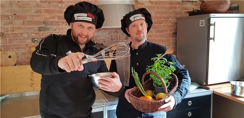 Die vorerst letzte „Reis-Küche“ senden Hanke Blendermann und Philipp Kasburg aus Buxtehude. Foto: Laura Blendermann