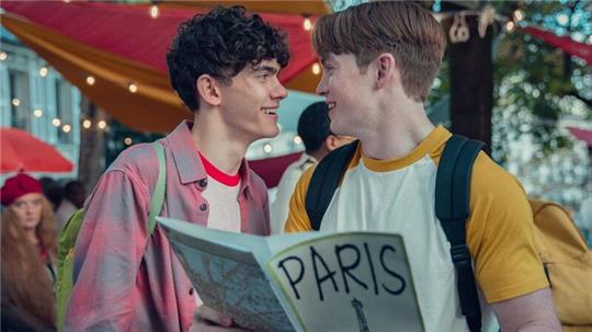 Die warmherzige britische Coming-of-Age-Serie um eine queere Teenager-Clique und deren Gefühle und Probleme lief im April 2022 an.