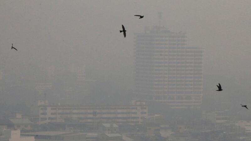 Dicke Luft in Chiang Mai: Extrem-Smog in Touristenstadt Die weltberühmte Tempelstadt Chiang Mai rangierte in der Statistik der Städte mit der stärksten Luftverschmutzung der Welt wieder an oberster Stelle.