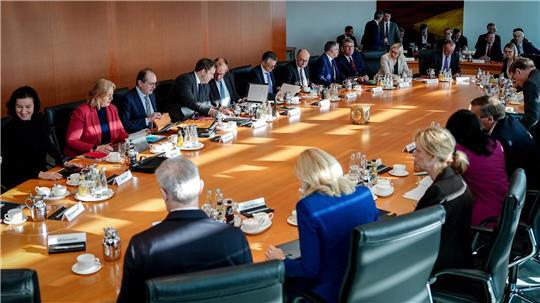 Die wöchentliche Kabinettsitzung stand diesmal unter der Überschrift „Entlastungskabinett“