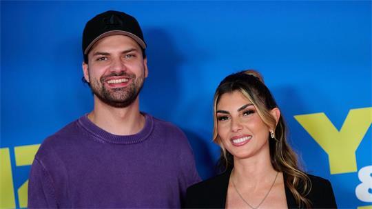 Die zweite Staffel von „Yeliz & Jimi - We Are Family“ bei Sky und Wow bietet wieder Einblicke in das private Leben von Jimi Blue Ochsenknecht und Yeliz Koc. 