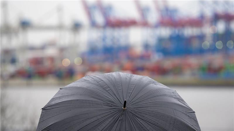 Die zweite Wochenhälfte zeigt sich wechselhaft - auch Gewitter werden erwartet. (Symbolbild)