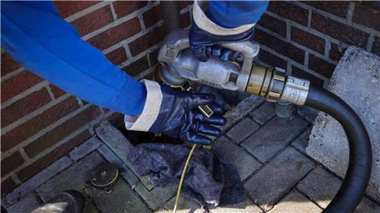 Diebe haben aus einem Haus 500 Liter Heizöl gestohlen. (Symbolbild)