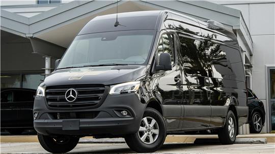 Diebe haben in Buxtehude einen Mercedes Sprinter aufgebrochen. (Symbolbild)