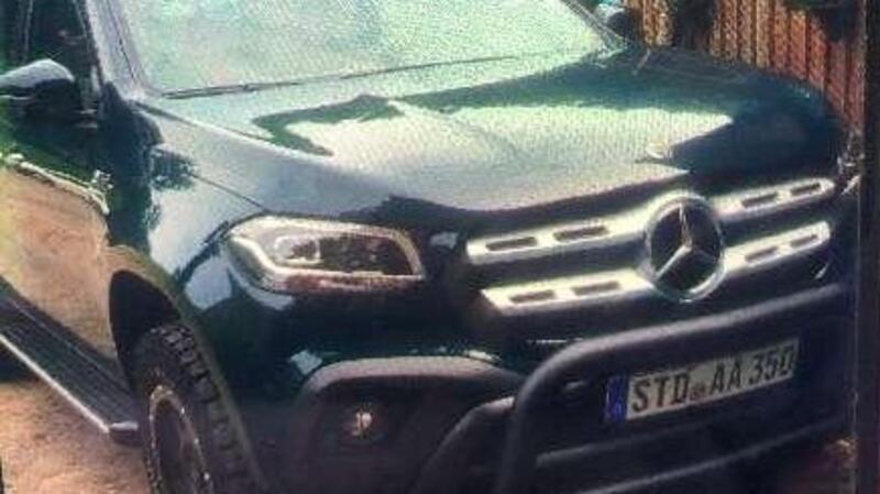Autodiebe schlagen diesmal in Stade und Agathenburg zu Dieben entwendeten diesen Mercedes der X-Klasse in Agatenburg.