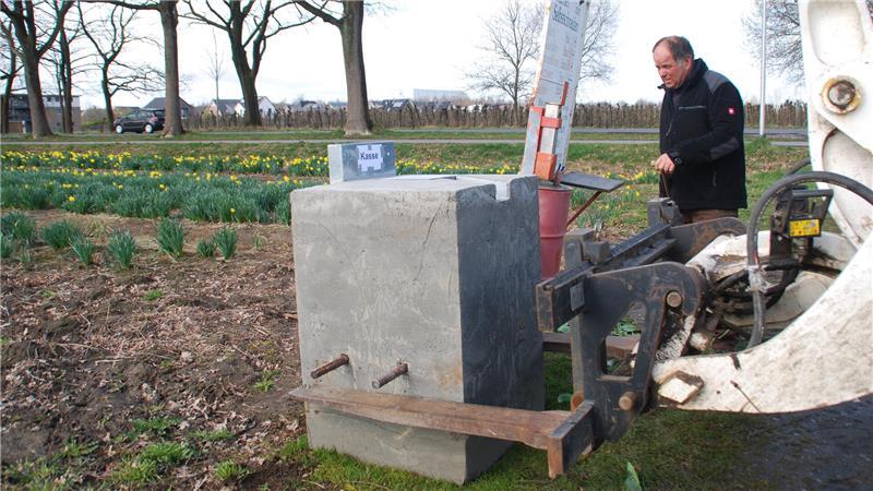 Diebstahlsicher: Die neue Kasse steckt in einem Betonmantel.