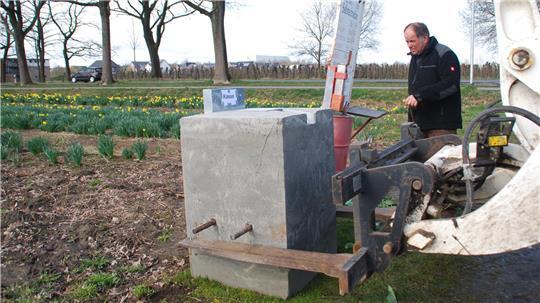 Diebstahlsicher: Die neue Kasse steckt in einem Betonmantel.