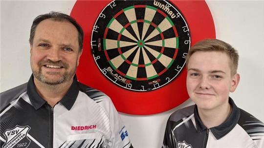 Diedrich Fick und Malte Wolters leiten bei den VSV die Dart-Abteilung.