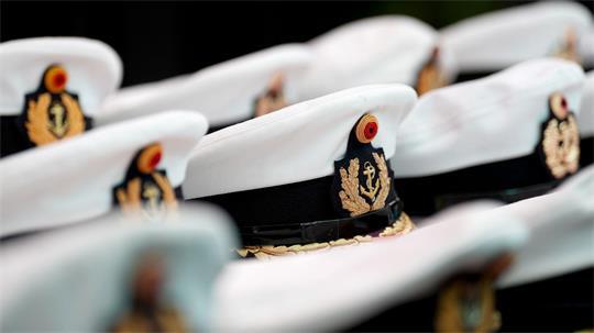 Dienstmützen der Marine in Hamburg