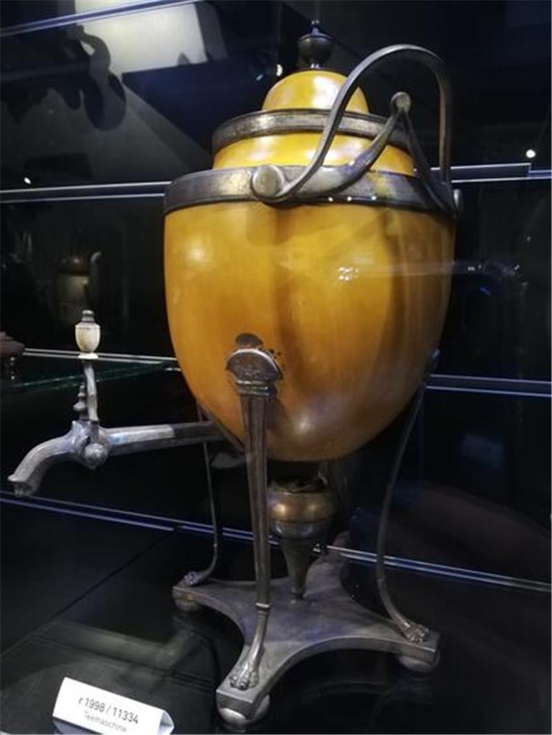 Die 5 skurrilsten Objekte im Schwedenspeicher Diese Teemaschine ist auch eine echte Kuriosität.