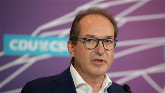 „Diese Wahlrechtsmanipulation muss gestoppt werden“: Alexander Dobrindt.