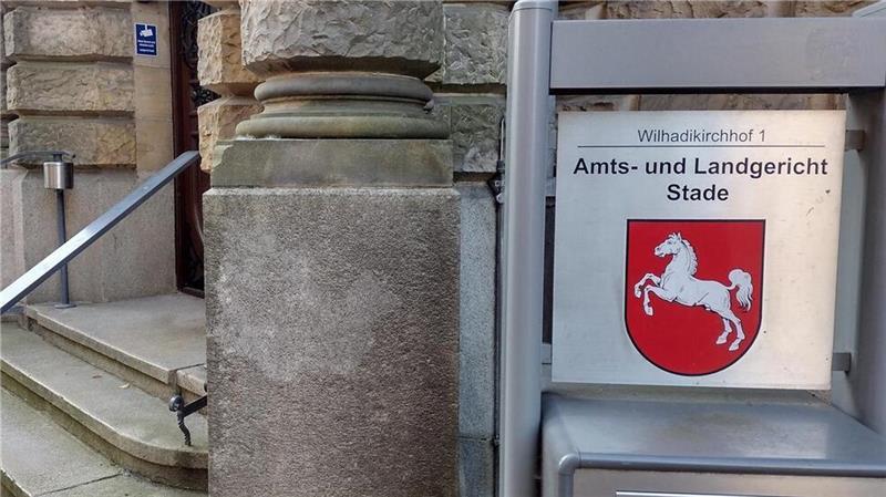 Diese Woche wurde die Hauptverhandlung am Stader Landgericht gegen einen Zevener eröffnet.