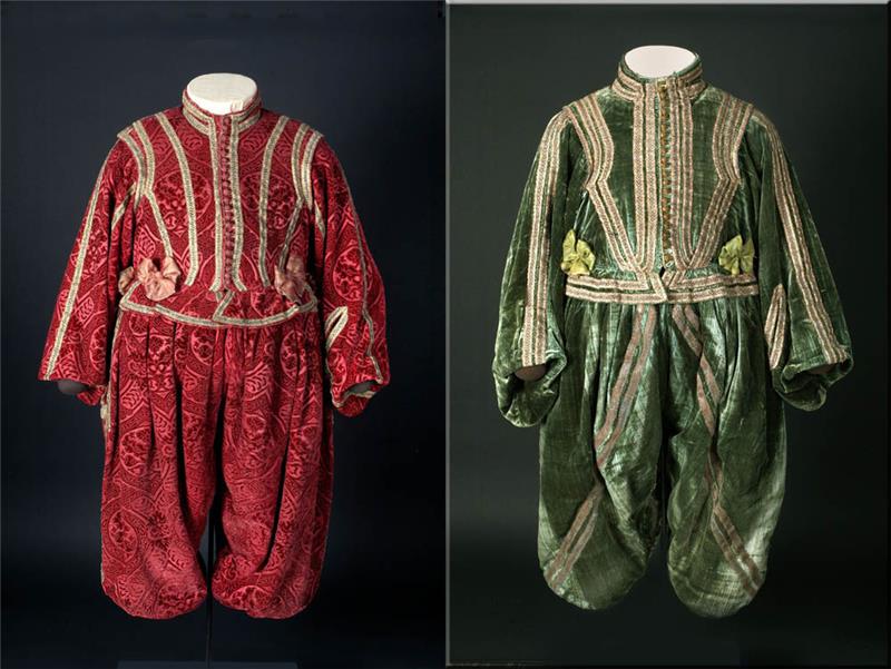 Diese grünen und roten Samtkostüme hat Herzog Moritz von Sachsen-Lauenburg einst getragen. Fotos: Reinhard Gottschalk