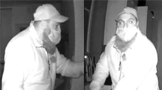 Diese zwei Männer sollen in ein Sottrumer Haus eingebrochen sein.