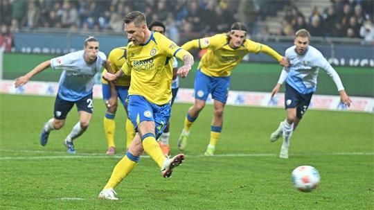 Dieser ehemalige Bundesliga-Profi erzielte zwei der drei Wilhelmshavener Tore gegen D/A II.