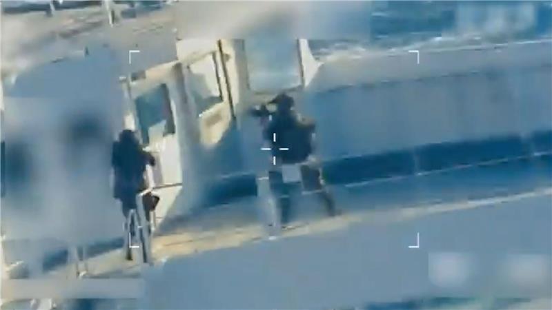 Dieses Bild aus einem Video, das auf dem X-Account von Generalstaatsanwältin Pam Bondi gepostet und von der Quelle teilweise unkenntlich gemacht wurde, zeigt einen Öltanker, der von den US-Streitkräften vor der Küste Venezuelas beschlagnahmt wird.