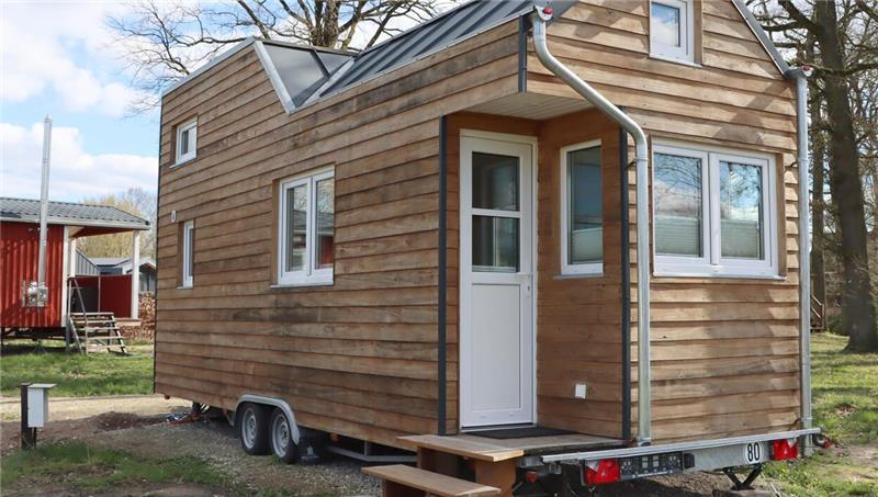 Dieses Tiny House hat eine Straßenzulassung, kann also auch zu einem anderen Platz gefahren werden. Fotos: Hennings