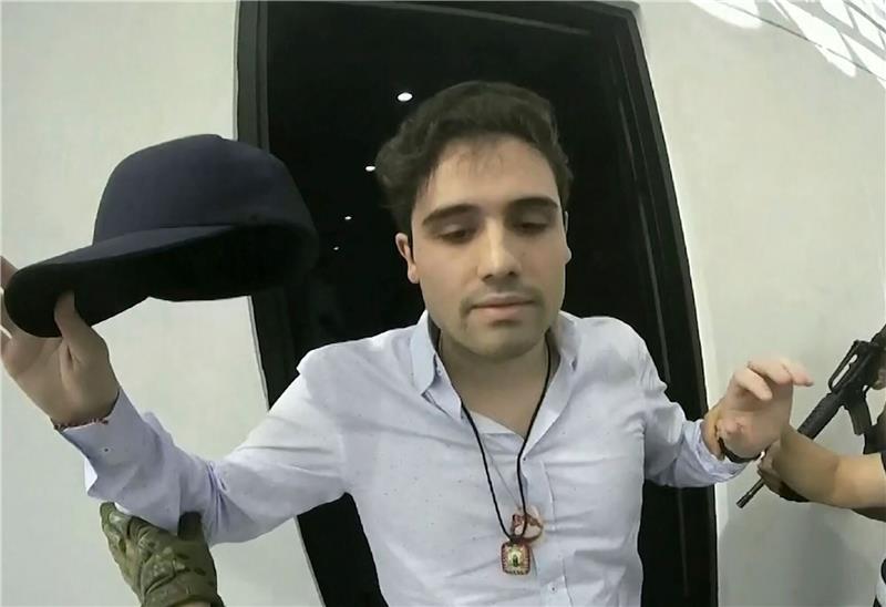 Sohn von Drogenboss „El Chapo” plädiert auf „nicht schuldig” Dieses von der mexikanischen Regierung zur Verfügung gestellte Videostandbild zeigt Ovidio Guzman Lopez bei seiner Festnahme (Archivbild).
