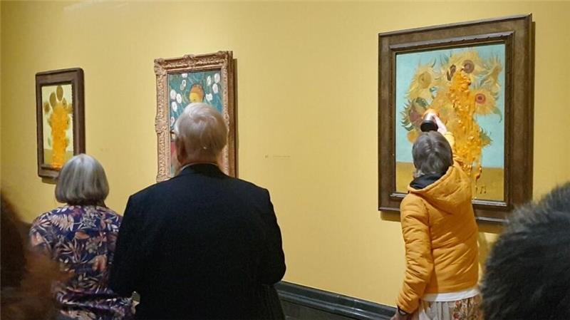 Diesmal wurden gleich zwei Bilder attackiert. 