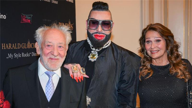 Harald Glööckler lädt zum Mode-Dinner vor der Fashion Week Dieter Hallervorden und seine Frau Christiane Zander gehörten zu Glööcklers Gästen.
