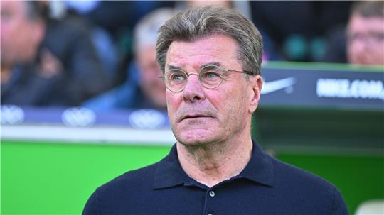 Dieter Hecking bezieht Stellung zu Hasskommentaren gegen Union-Trainerin Eta. (Archivbild)