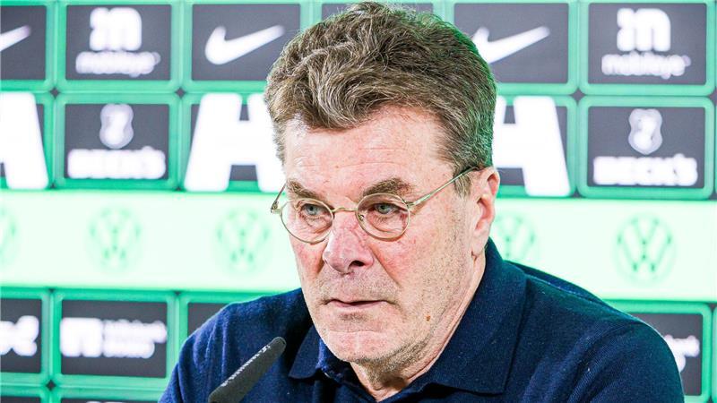 Dieter Hecking soll den VfL Wolfsburg vor dem Abstieg retten.