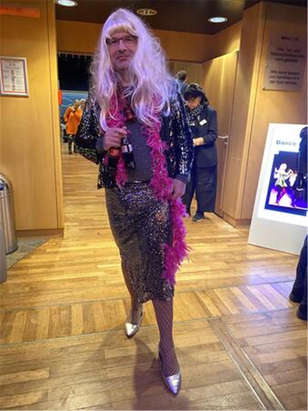 Dieter Klemm aus Steinkirchen hätte mehr kostümierte Leute erwartet. 