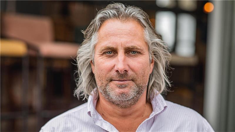 Dieter Reichelt ist Diplom-Wirtschaftsingenieur. Schiffe, Hafenanlagen und Offshore sind das täglich Brot des Sachverständigen.