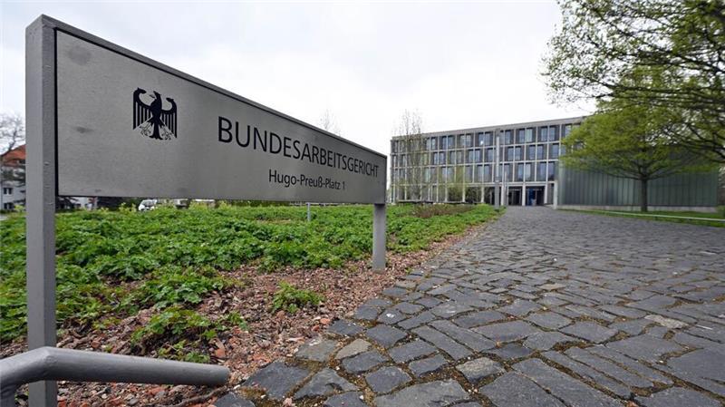 Edeka-Kassiererin zieht vor Gericht – wegen ihrer Gehaltsabrechnung Digitale Abrechnungen und mobiles Arbeiten beschäftigen das Bundesarbeitsgericht