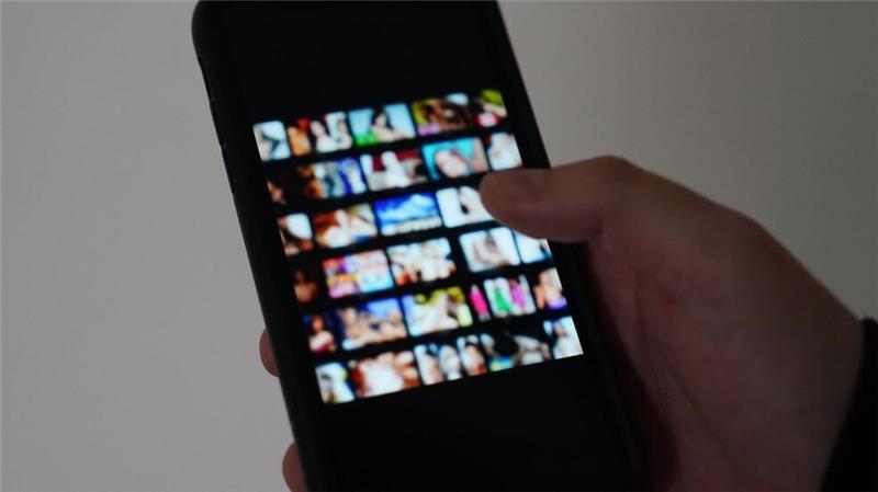 Rot-Grün will gegen sexualisierte Gewalt im Netz vorgehen Digitale Technologien werden immer häufiger genutzt, um intime und sexualbezogene Medieninhalte zu erstellen und zu verbreiten. (Symbolbild)