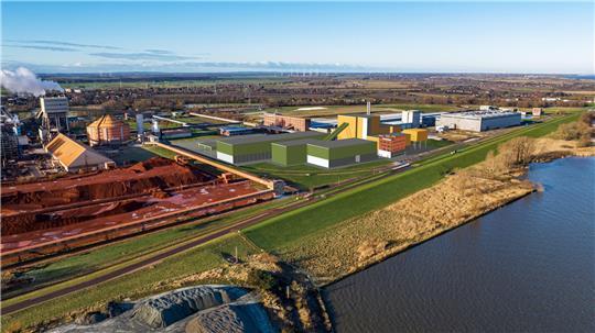 Direkt neben den Anlagen der AOS mit ihrer roten Erde will Hansekraft das Holzkraftwerk betreiben.