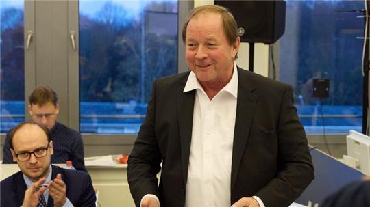 Dirk Nockemann erhielt bei seiner Wiederwahl als Hamburger AfD-Chef nach Parteiangaben knapp 90 Prozent der Stimmen.