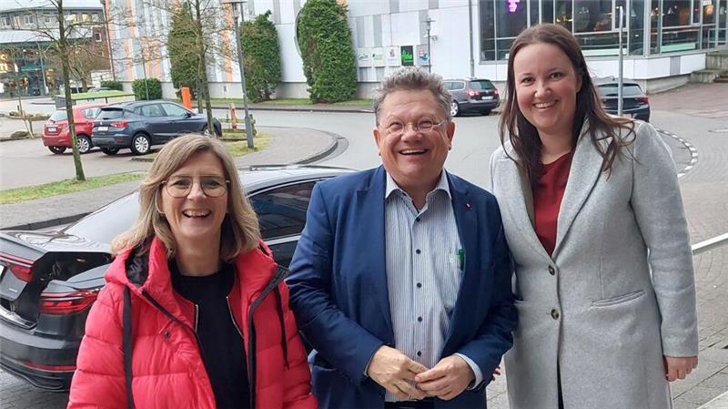 Diskutierten über das Gesundheitssystem (von links): Bundestagskandidatin Frauke Langen, Niedersachsens Gesundheitsminister Andreas Philippi und Landtagsabgeordnete Corinna Lange, alle SPD.