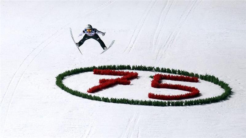 Domen Prevc gewinnt den Skiflug-Weltcup in Oberstdorf.