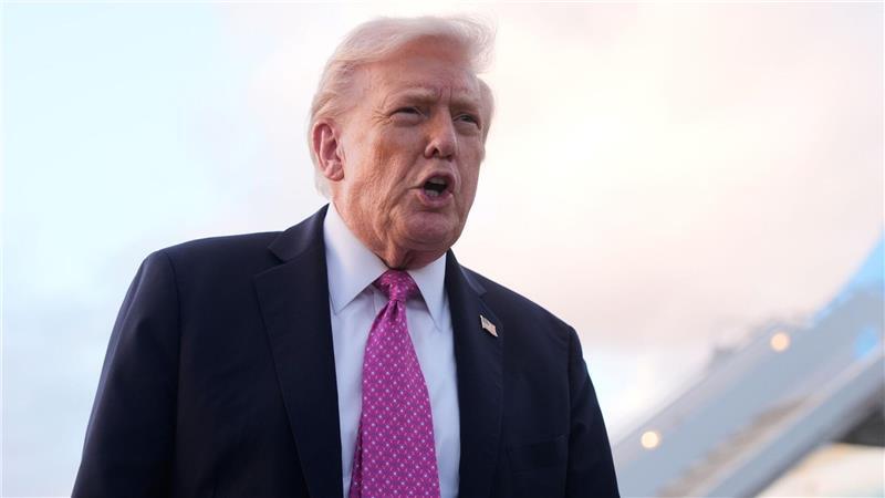 Trump verlängert Zollvergünstigungen für US-Autobauer Donald Trump verhängte Zölle auf Lastwagen und Busse - und verlängerte zugleich Vergünstigungen für in den USA produzierte Fahrzeuge mit Import-Bauteilen.