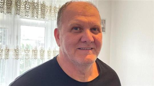 Doni Merovcis beherztes Eingreifen verhindert eine Messerattacke.