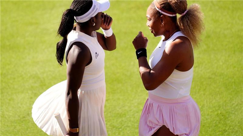 „Die GOAT ist zurück“ - Williams hat Spaß beim Comeback Doppelpartnerin Victoria Mboko (l) ist 25 Jahre jünger als Serena Williams (r).