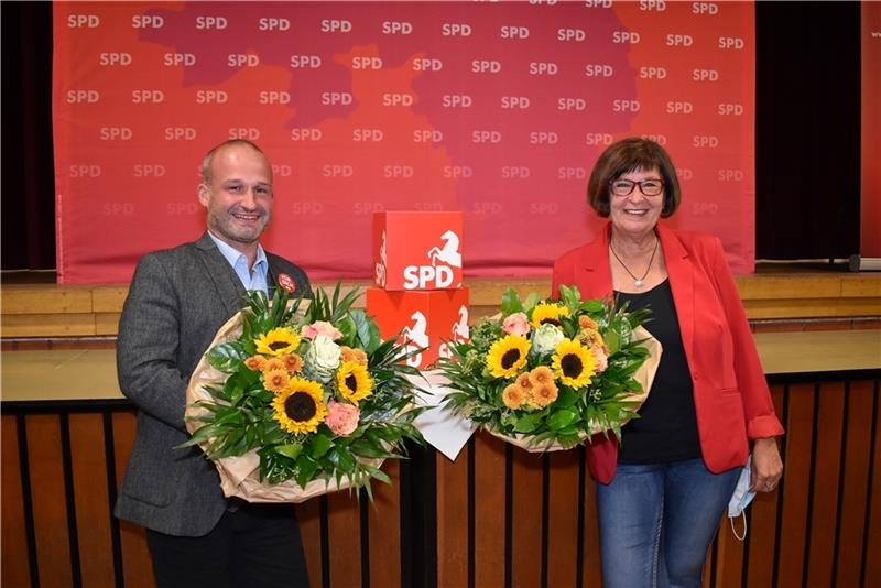 Doppelspitze: Kai Koeser und Petra Tiemann wollen die Sozialdemokraten im Unterbezirk Stade gemeinsam in die Zukunft führen. Foto: Vasel