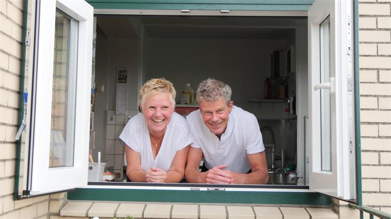 Traditionshaus mit Seele – Restaurant Hintze lockt an den Estedeich Doris und Thorsten Hintze führen das Traditionslokal auf dem Estedeich in vierter Generation.