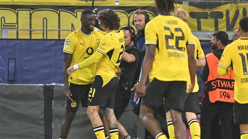BVB besiegt Villarreal mit Mühe und sorgt sich um Karetsas Dortmund ist mit einem Sieg in die Königsklasse gestartet.