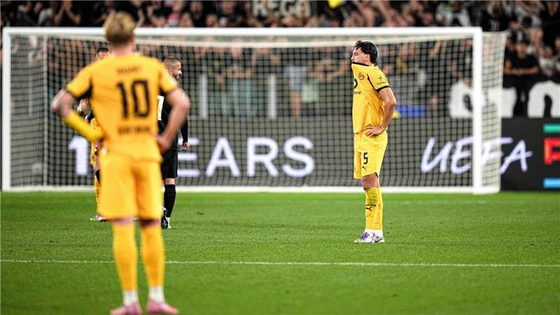 Bilder des Tages Dortmunds Ramy Bensebaini reagiert nach dem Spiel in der Champions League gegen Juventus Turin.