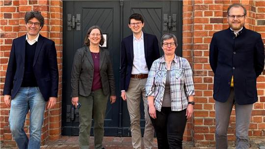 Dr. Christian Kurzewitz (von links), Claudia Brandy, Tobias Grotefend, Petra Hölscher und Jan Wutkewicz rufen zum Spenden für viele Projekte der Stader Kirchen auf.