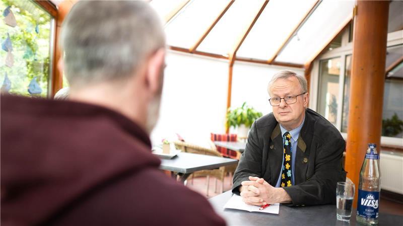 Wenn der Arzt endlich mal Zeit hat Dr. Gunnar Wagner hat ein Ohr für Menschen mit dermatologischen Erkrankungen.