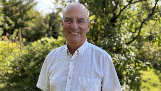 Dr. Klaus-Peter Wilkens (66) will in den Dollerner Gemeinderat einziehen - ohne Partei, Fraktion oder Gruppe.