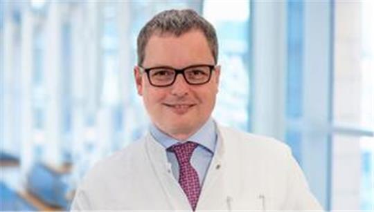 Dr. Philipp Sebastian.