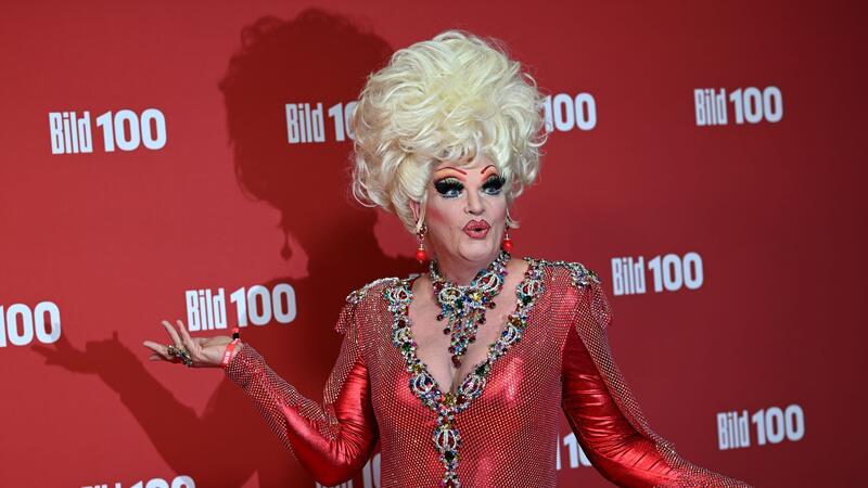 Dragqueen Olivia Jones hat Luke Mockridge, für dessen Äußerungen über die Paralympics, kritisiert. 