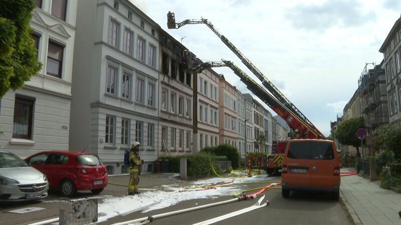Dramatische Szenen haben sich vor und in diesem Haus abgespielt: Eine Frau sprang in die Tiefe, ein Mensch starb in den Flammen.